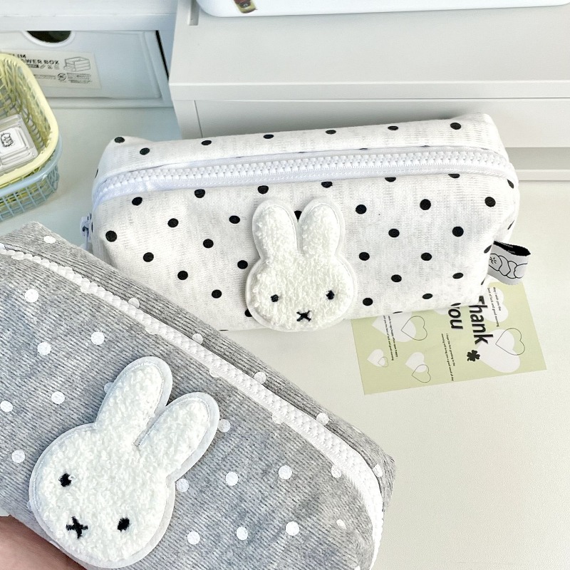 Piórnik z motywem króliczka Mi – Embroidery Bag recenzja i cena